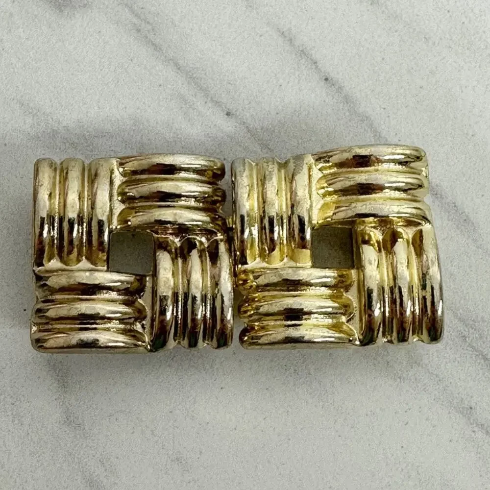 Vintage Gold Tone Two Piece Interlocking Ribbed Woven Belt Buckle ✨